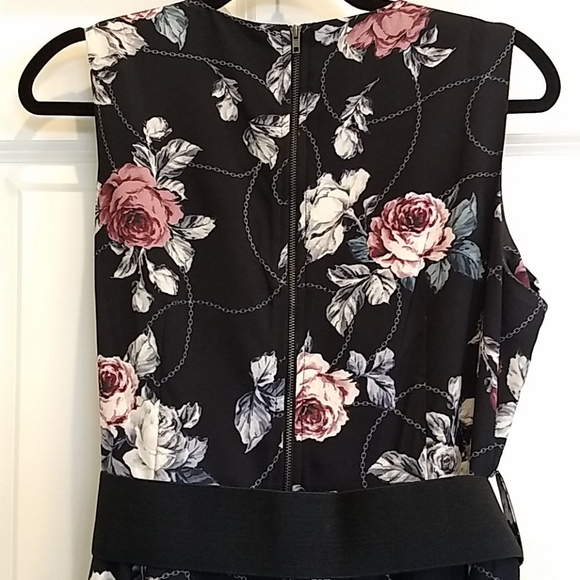 Floral City Chic belted dress. Size 14. - Picture 4 of 4